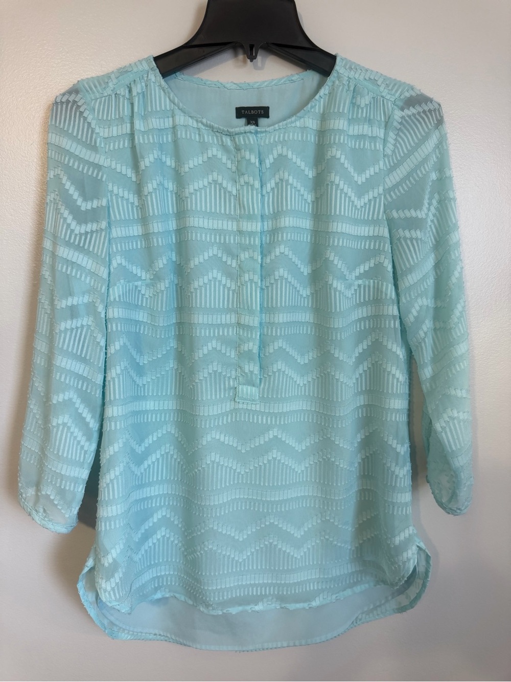 Talbots Women's Light Blue Textured 3/4 Sleeve Blouse size XS
